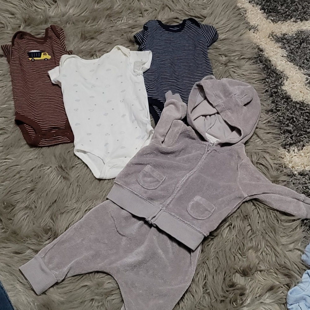 Baby clothes
